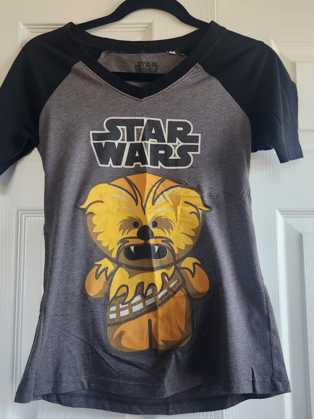 Star Wars Short Sleeve Tee - Gray & Black with Yellow Chewbacca Graphic
